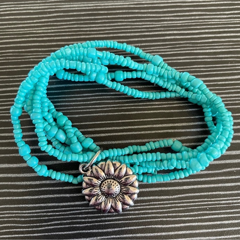 Blue flower bracelet